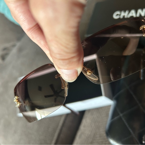 Chanel Swarovski crystal logo square sunglasses - Picture 7 of 16